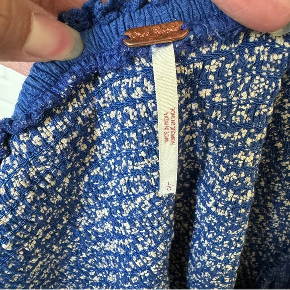 Free People Brittnee Print Smocked Back Peplum Top Size L - Picture 10 of 13